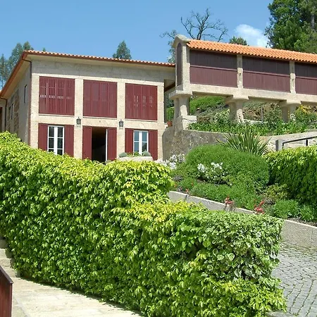 Casa De Cima De Vila * Pedraca